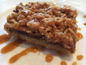 Read more about the article Caramel Apple Pie Bars